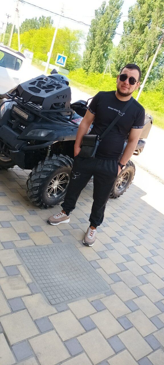  26750445  Rayimbek, 24 ,     