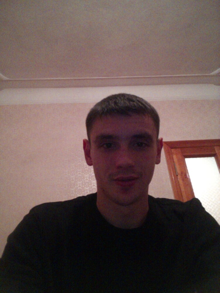  10705495  Artem, 30 ,    