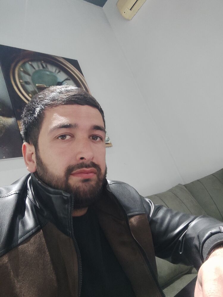  ,   Kamil, 32 ,   ,   