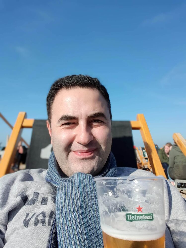  52066205  Giorgi, 47 ,    