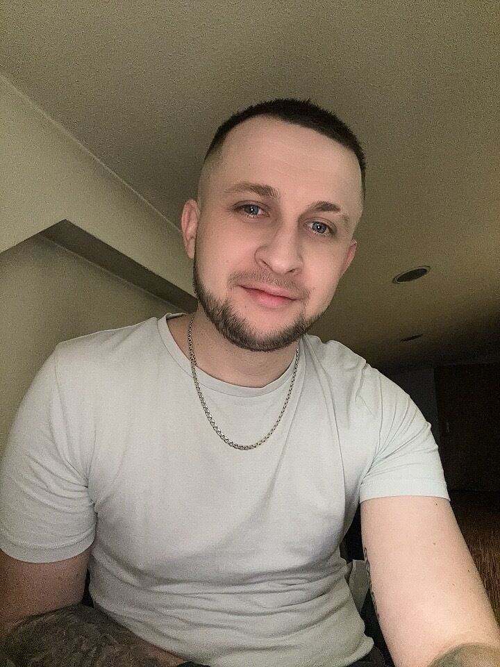  -,   Viktor, 33 ,   ,   