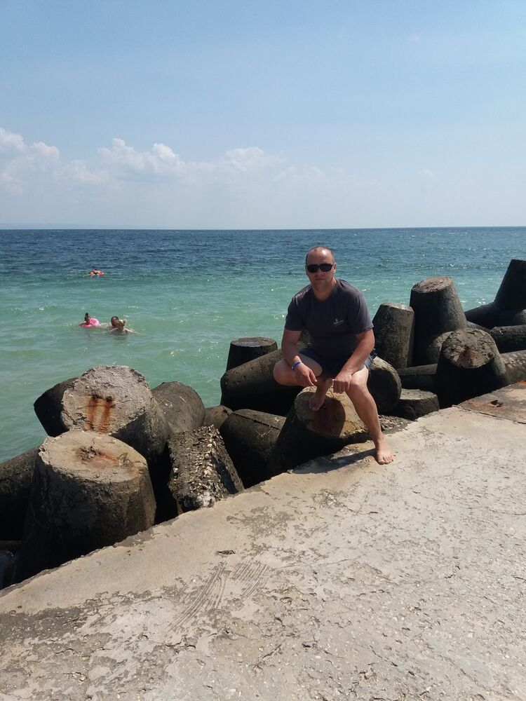 17178275  Andrei, 44 ,    