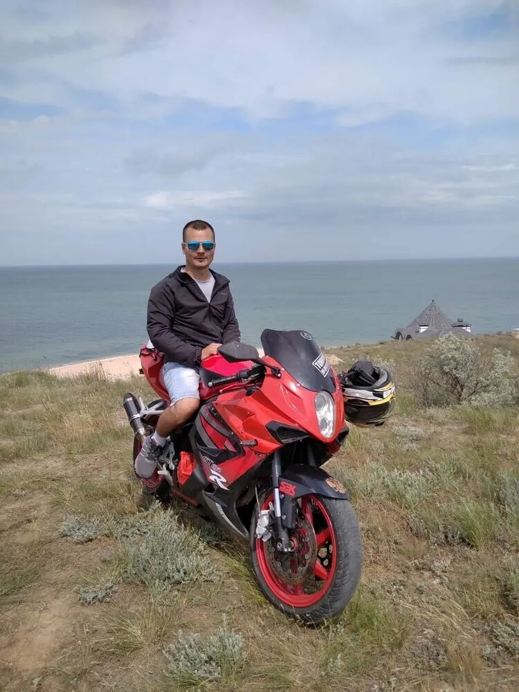  47980435  Gennady, 30 ,    