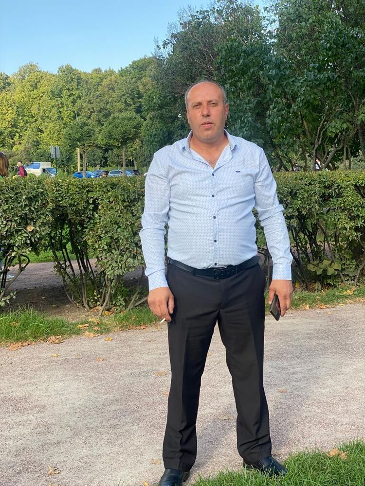  -,   Artur, 42 ,   ,   