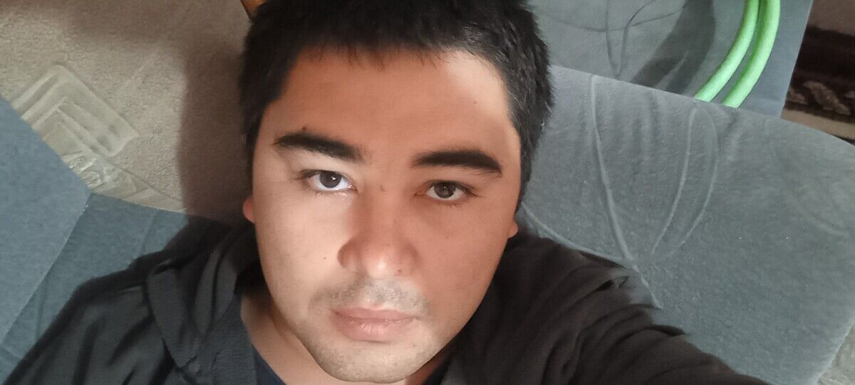  21371825  Ahrorbek, 39 ,    