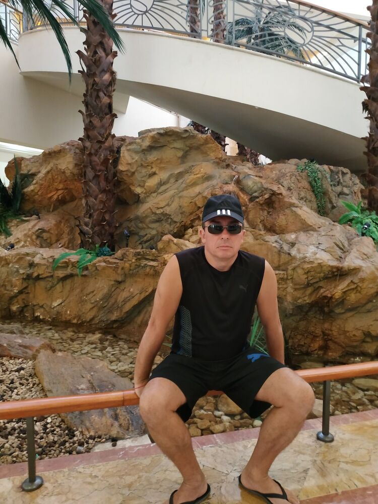  18322135  Andrey, 57 ,    