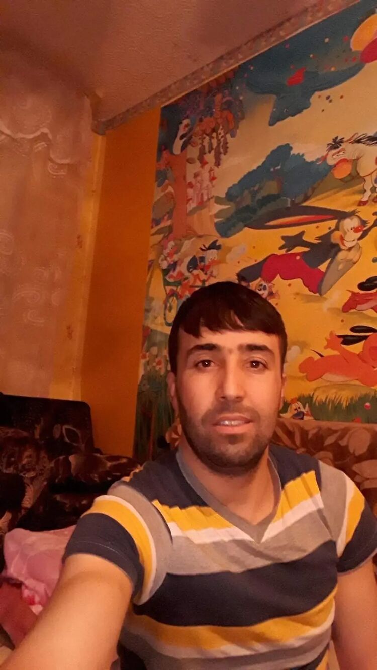  48715705  , 32 ,    