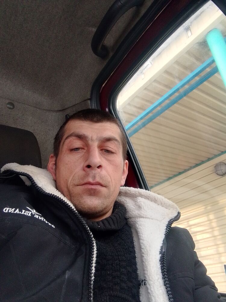  42044075  , 39 ,    