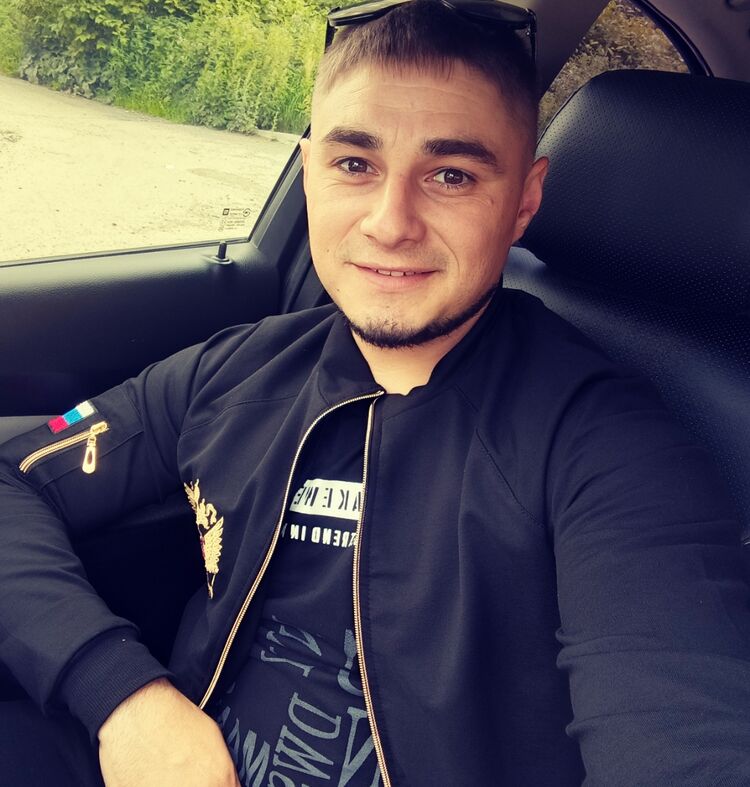  52826485  Vladislav, 31 ,    