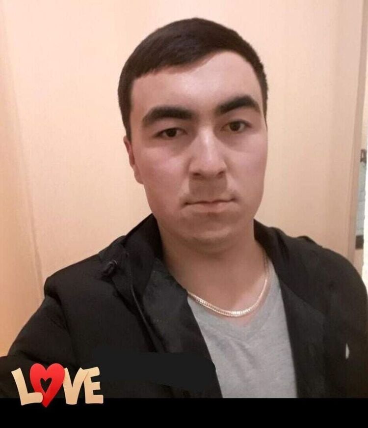  33999355  Azizbek, 24 ,    