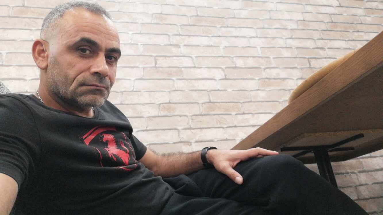  38934795  KAAN, 44 ,     