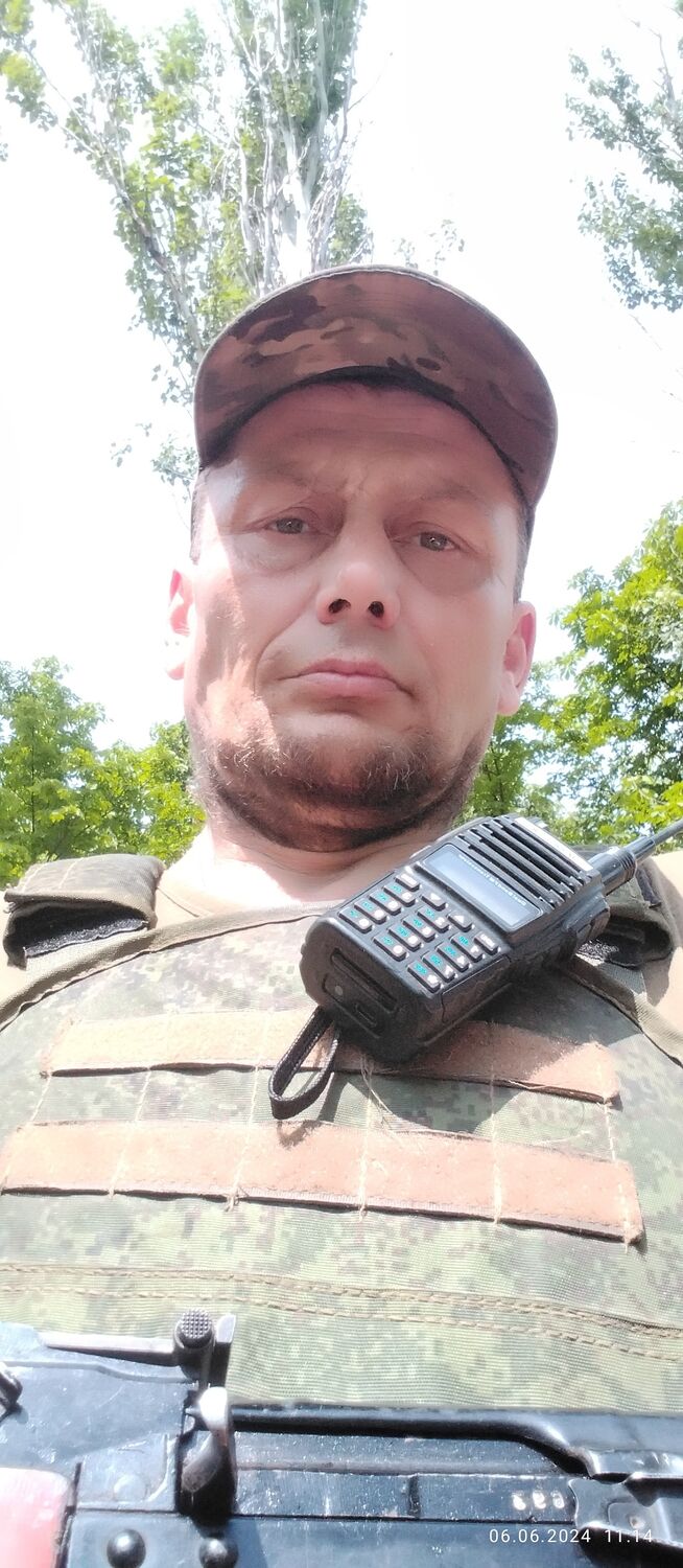  44233605  , 49 ,    