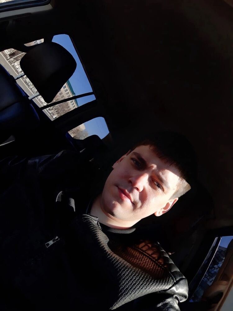  ,   Mark, 33 ,   ,   