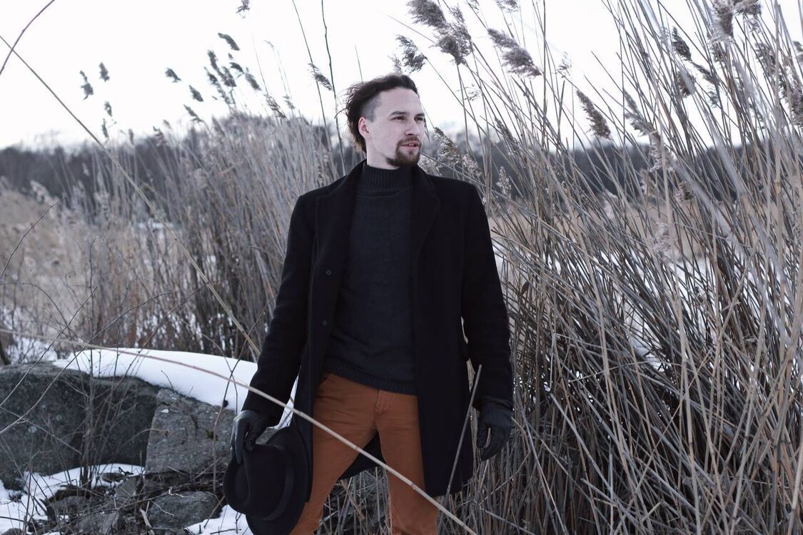  35616675  Mikhail, 29 ,    -