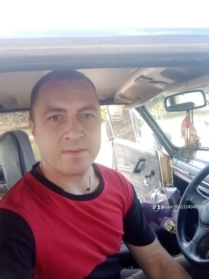  ,   Segrei, 33 ,   ,   