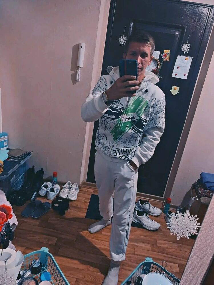  44353855  Oleg, 27 ,    
