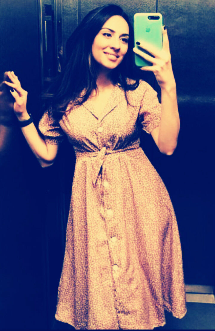  ,   Luna, 32 ,  