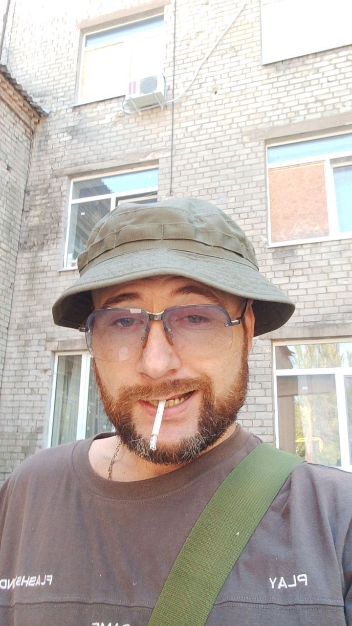  46043525  , 32 ,    
