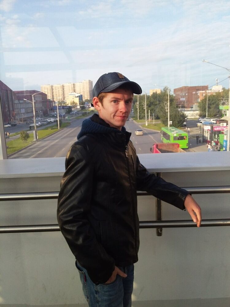  20073745  Sergey, 31 ,    