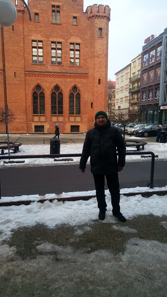  ,   Happy, 40 ,   ,   , c 