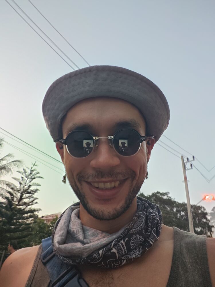  43842575  , 30 ,    