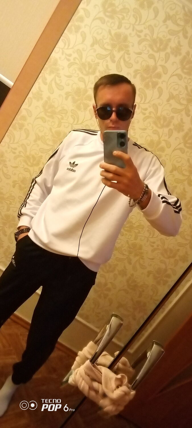  37847565  Oleg, 33 ,    