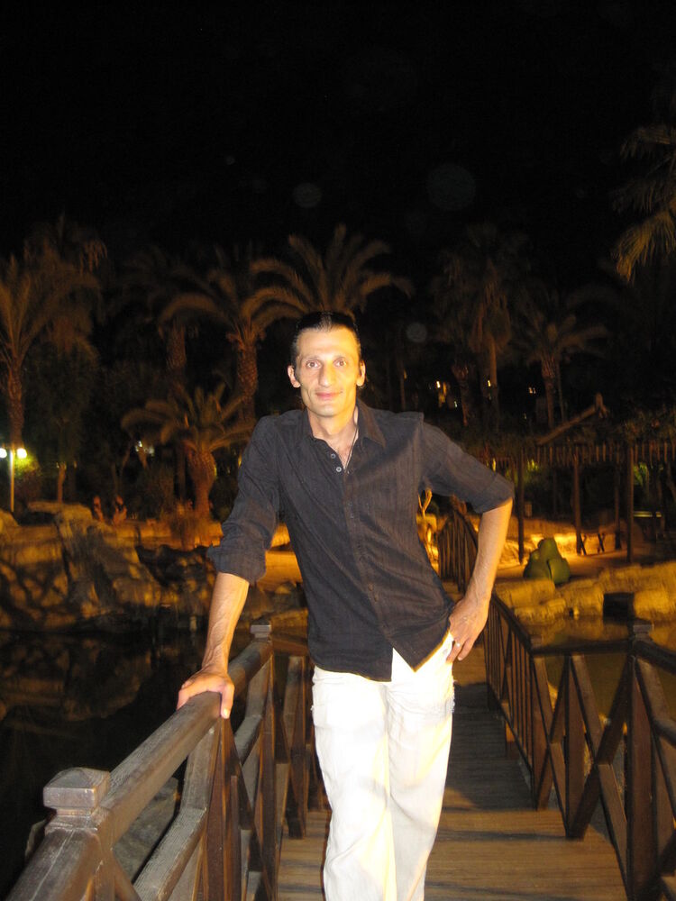  ,   Paata, 48 ,   