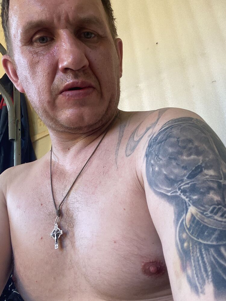  44607485  , 40 ,    