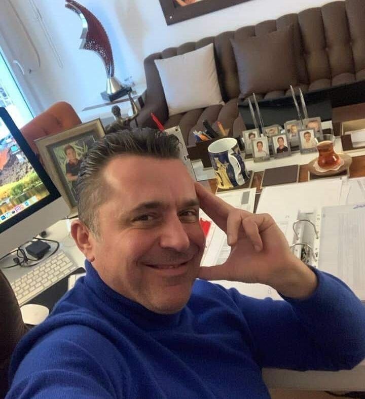  46927315  David, 51 ,    