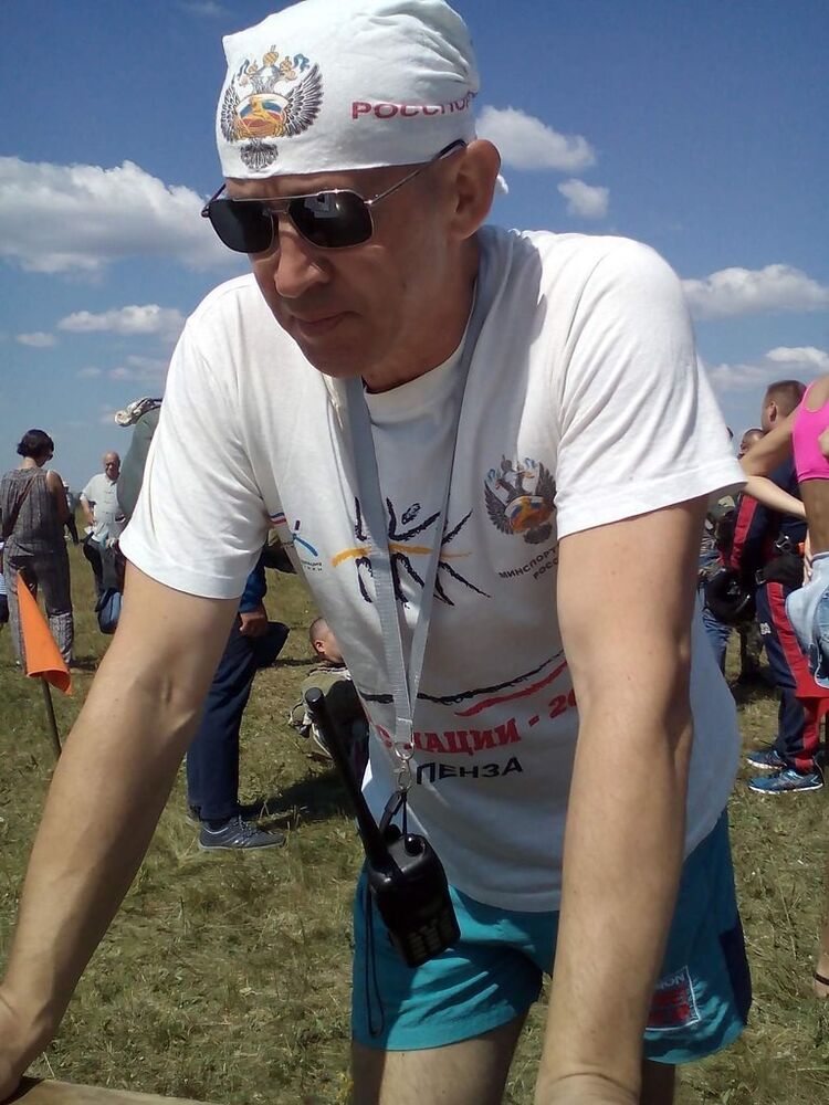  18699165  Vadim, 48 ,    