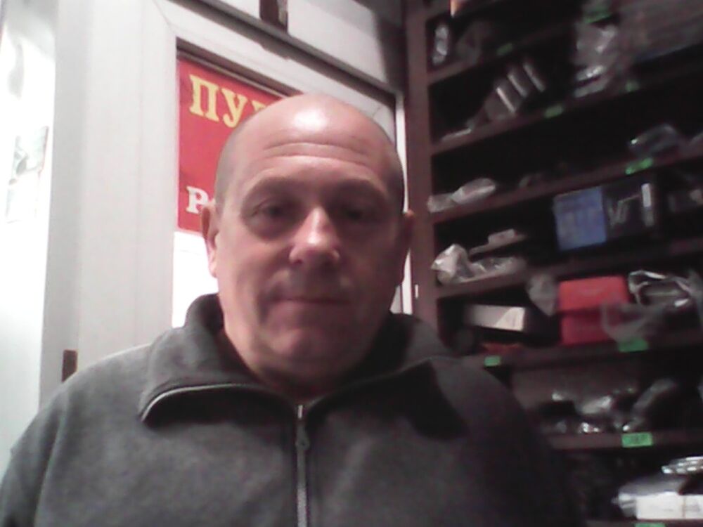  13670215  Valentin, 62 ,    