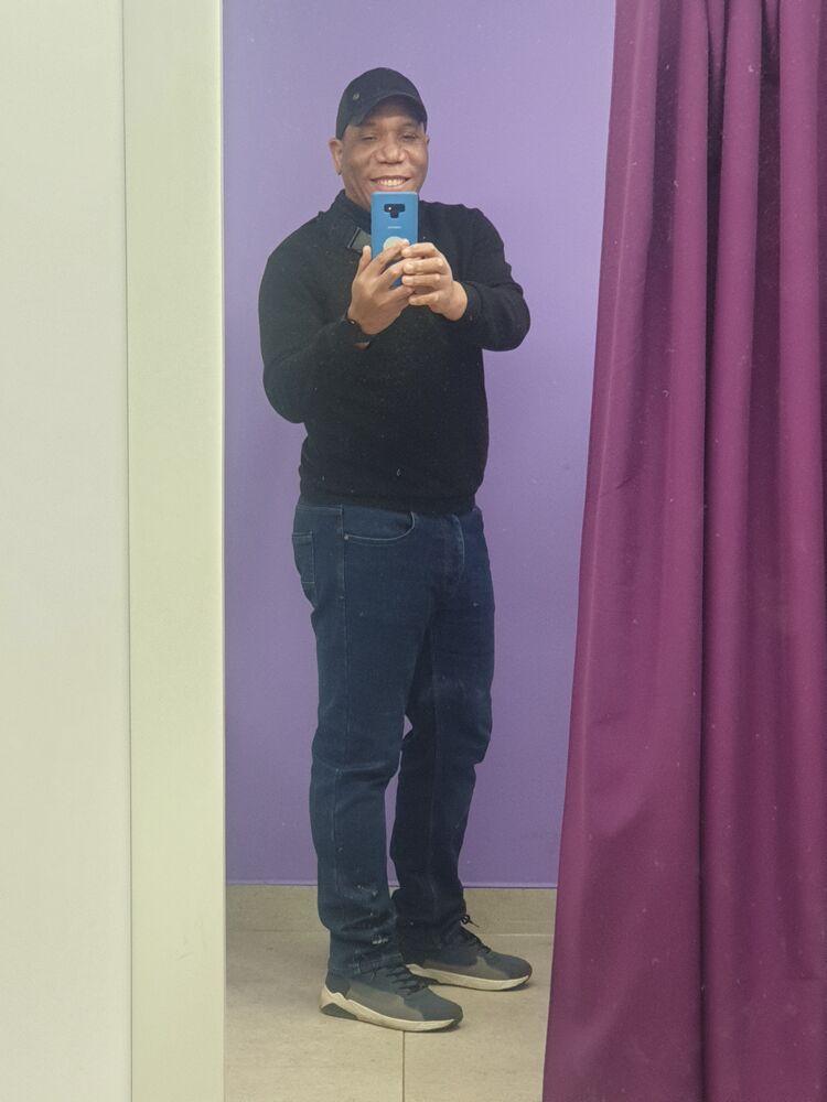  ,   Alexx, 44 ,   ,   