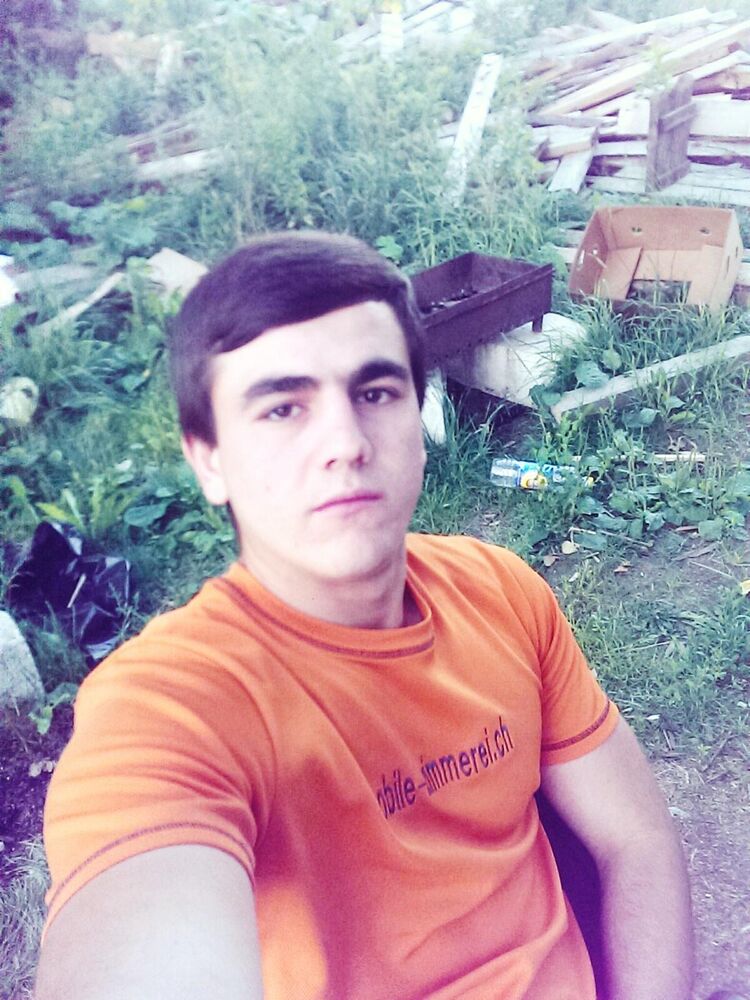  43783725  Zafar, 24 ,    -