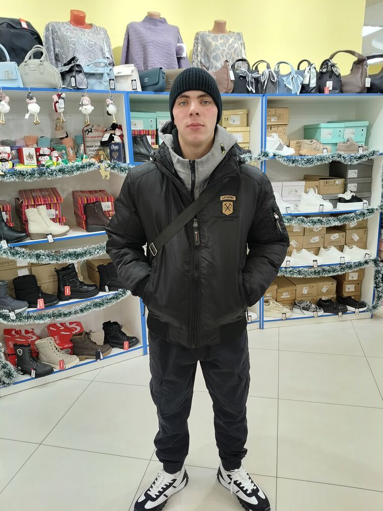  -,   Vladislav, 19 ,   ,   , c , 