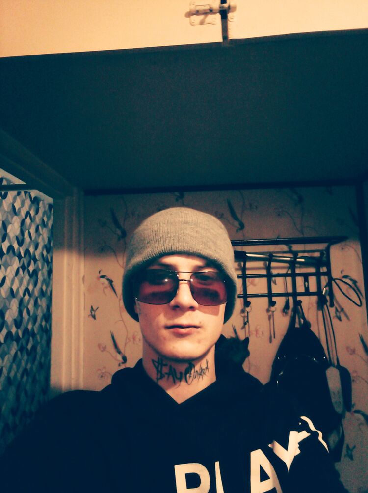  32288375  , 25 ,    