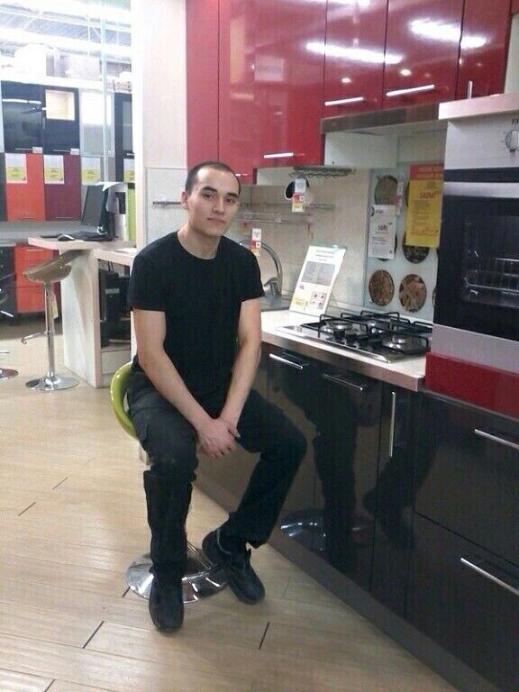  23504615  Dovud, 28 ,    -