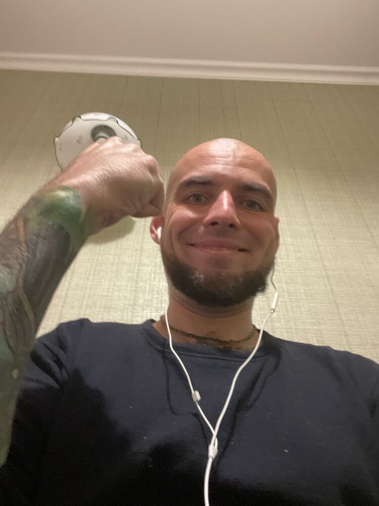  43375725  Ivan, 36 ,    