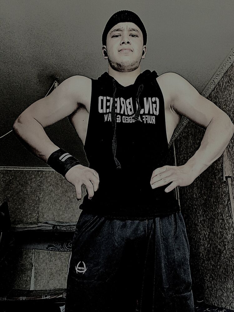  36740145  Azamat, 23 ,    