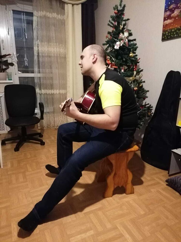  ,   Denis, 32 ,     , c , 