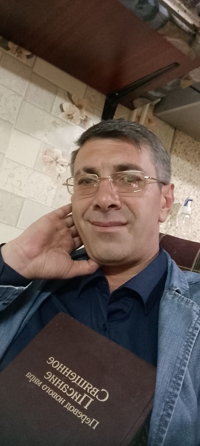  48337105  , 42 ,    