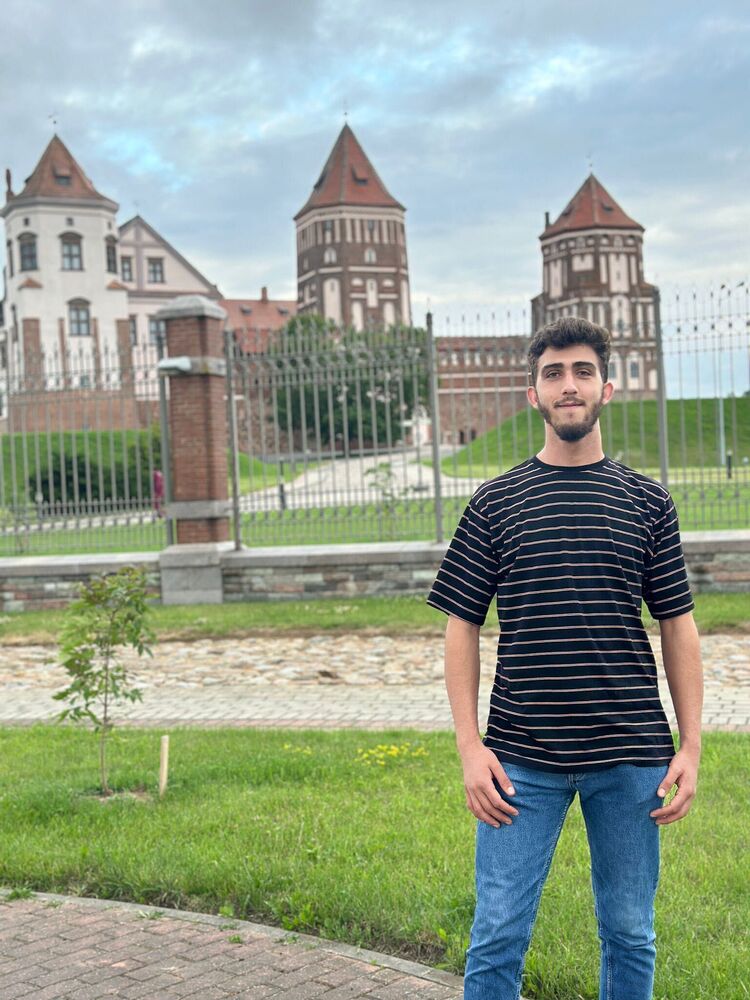  44137185  Nouh, 23 ,    