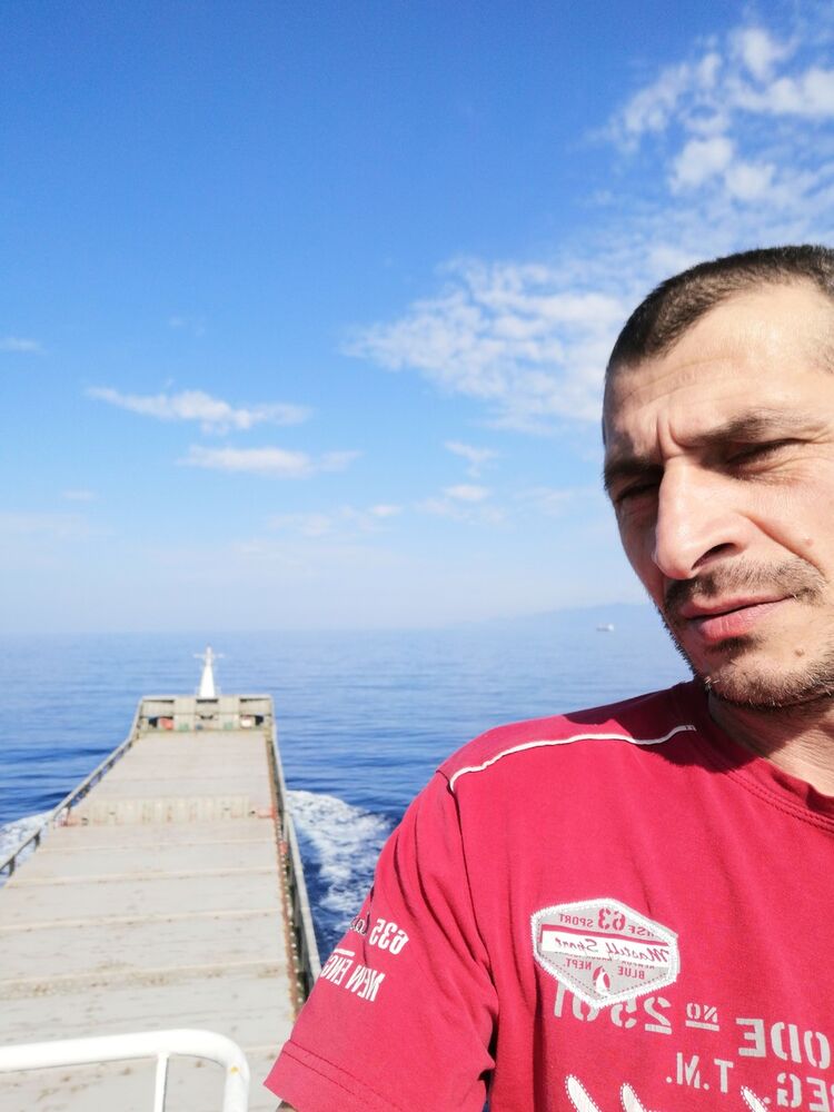  ,   David, 47 ,   ,   , c 
