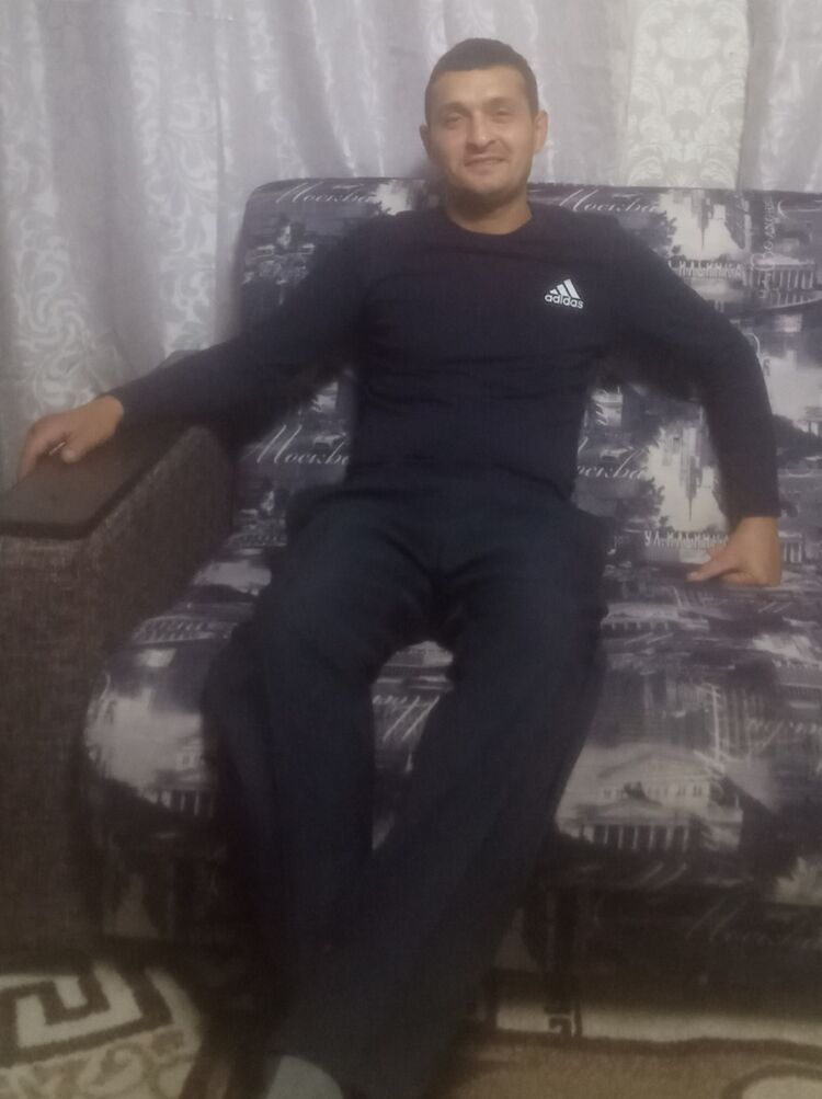  46737585  , 41 ,    