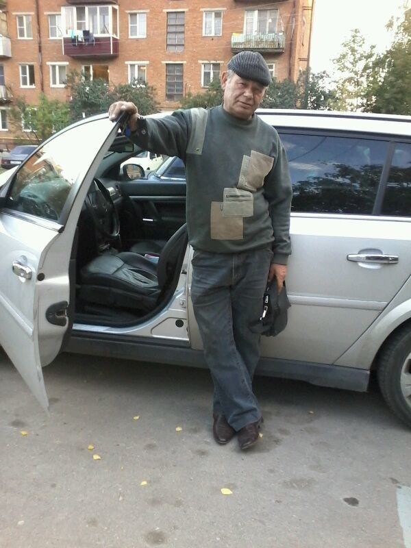  7895815  Viktor, 70 ,    