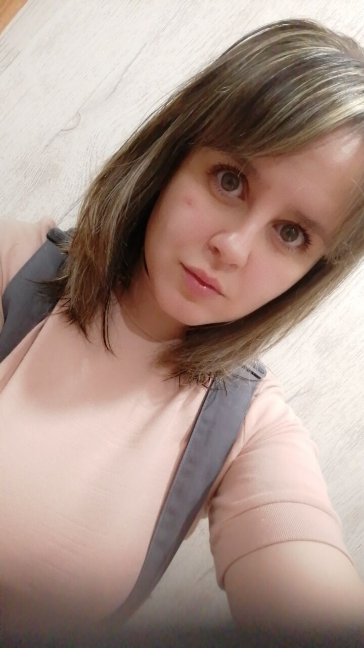  42521055  Viktoria, 32 ,    