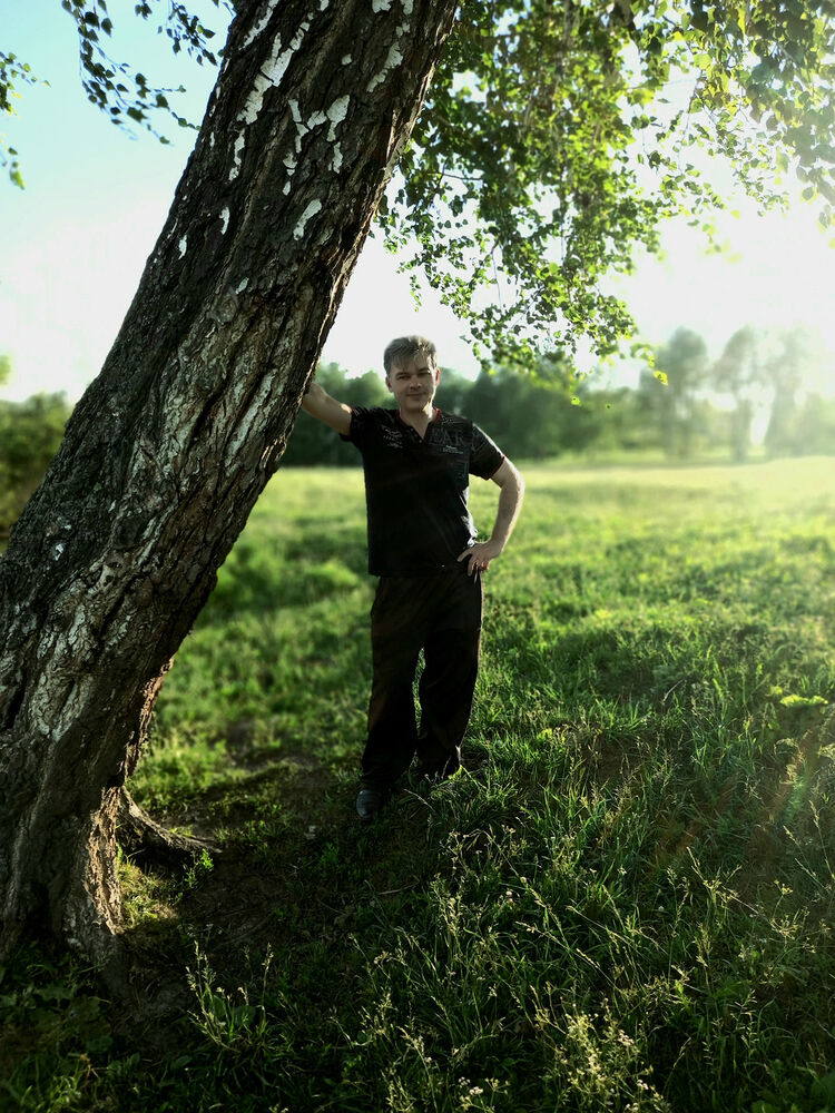  35309985  Vitalich, 48 ,    