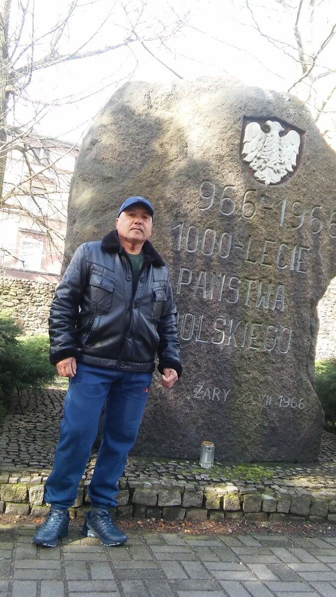  19611395  Madimurod, 49 ,    Zary