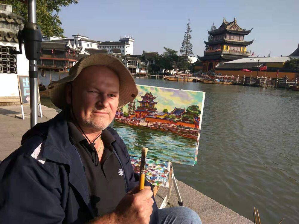  31646845  Artist, 64 ,    