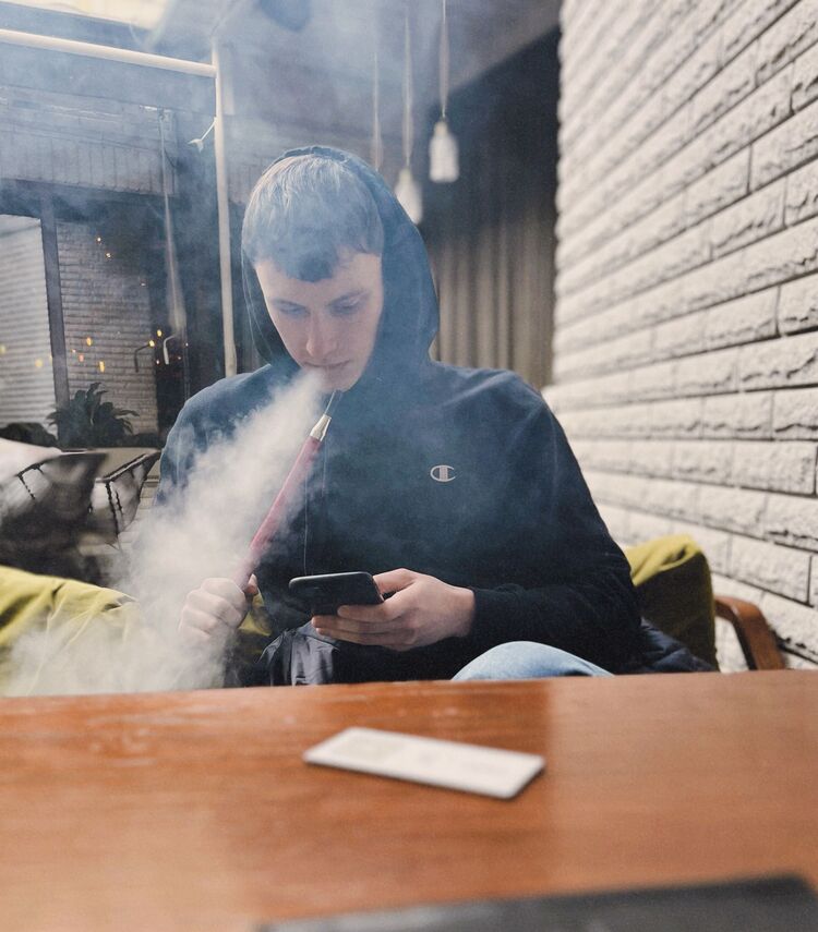  51483215  Vlad, 19 ,    
