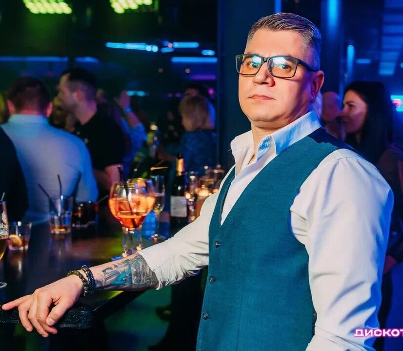  41823465  Denis, 43 ,    -